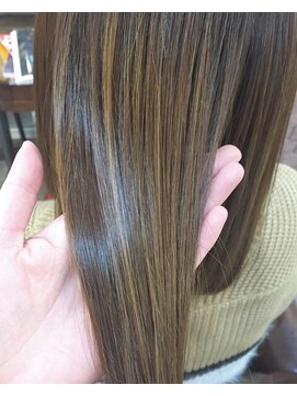 ディル(DILL) ブリーチ毛も◎髪質改善トリートメント