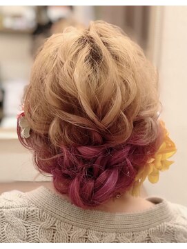 アボンド(ABOND) 編み込みヘアアレンジ