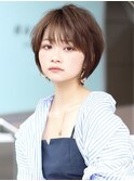 耳かけ/ショートボブ/フォギーベージュ/ウェーブパーマ【江角】