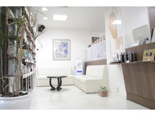 ヘアーオーパスの雰囲気（当店オリジナルこだわりの髪質改善商品を多数ご用意しています。）