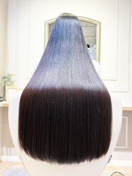 アンド ラ ブランシュ(&.La Blanche) カーキグレージュ/大人かわいいヘア/フェザーバング/大宮/関塚