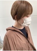 やりすぎないハイトーン!ベージュショート