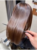 髪質改善縮毛矯正でサラ艶髪に