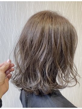 ウル 岡山駅店(ULu.) アッシュグレージュ大人外ハネロブ髪質改善岡山倉敷ブリーチ