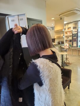 レヴェヘア rever hair 大人切りっぱなしボブ