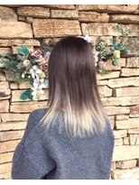 美容室 ティアナ ココ(TIEANA.COCO) インナーカラーペールベージュ