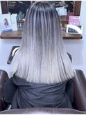 【他店修正】ホワイトシルバーバレイヤージュ×ブリーチ２回