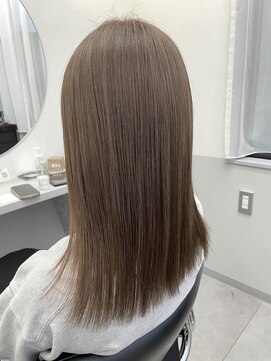 トッカ 茨木(tocca) ライトグレージュ×シナジートリートメント