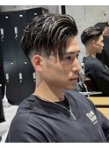 MEN'S/前下がりサイドパート/スキンフェード