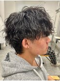 波巻きスパイラルパーマシャドウパーマメンズ刈り上げ緩め30代