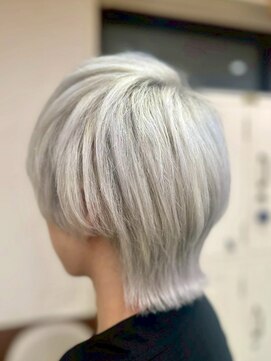 エターナルバイマティーナ(Eternal by MATINA) 【ホワイトシルバー/ミニウルフ】池袋美容室