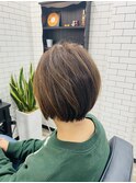 ショートボブ