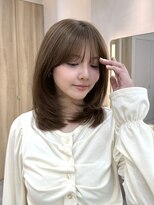 ウェイズトウキョウ 新宿店(Ways TOKYO) 前髪ありミディアムレイヤーカット顔まわり透明感カラーベージュ