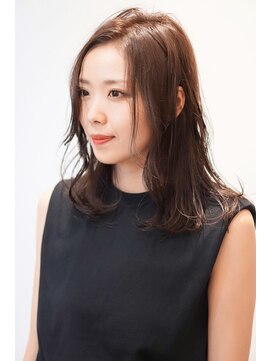 ザ リアン タチカワ(The Lien TACHIKAWA) 大人可愛いワンカール・ミディ