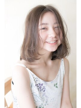 オハナ(ohana) 【ohana/表参道】大人上品な長めバングのモテ髪くびれミディ