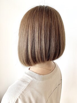 フレイムスヘアデザイン(FRAMES hair design) アッシュベージュ×前下がりボブ