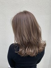 アトム(ATOM)&nbsp;大人シークレットハイライト × ベージュ　出合