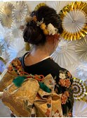着物スタイル♪特別な日をお花で彩るダウンシニヨン☆