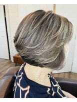 シェアトラスト(share trust)&nbsp;＊白髪染め＋大人気♪ハイライト＊伸びた白髪を自然にカバー♪
