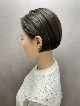 ムード タテマチ(mood tatemachi) 耳掛けボブ☆カーキグレージュ