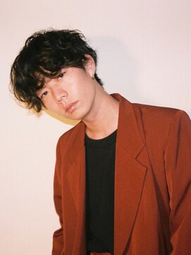 キュー(Cue_) マッシュスタイルのナチュラル無造作パーマ　2 【影山】