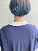 30代40代マッシュボブ大人女子刈り上げルーツカラーペールブルー
