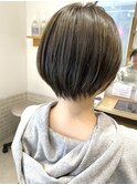 丸みショート×グレージュカラー