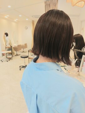 カムバイネオリーブ 溝の口店(Cam by neolive) ☆きりっぱなしボブ・ピンクベージュ☆