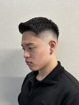 フジヤマバーバーショップ エビス(FUJIYAMA BARBER SHOP ebisu)&nbsp;スキンフェード×フェザーアップ