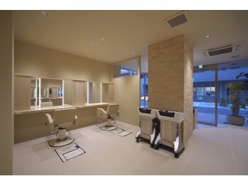 キャメル(CAMEL)の写真/【女性スタイリストのみ在籍】ママさんスタイリストも在籍している親しみやすい女性向けサロン[CAMEL]