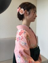 コナ(CONA)&nbsp;控えめシニオン小振袖/袴着付け