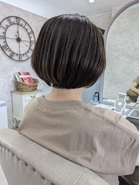 ガーデン バイ イル(GARDEN by illu Co.Ltd) コンパクトに収まるグラデーションボブ◇