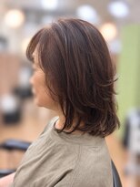 ヒビ(hibi)&nbsp;軽やかレイヤーの大人ミディ