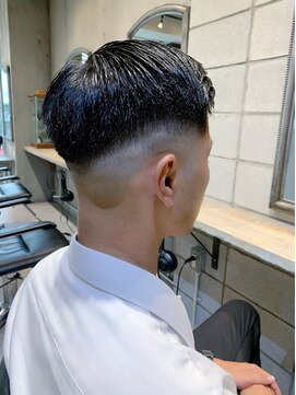 ラグシス ザ バックルーム(LUXIS THE BACK ROOM) サイドパートフェード