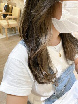 ネオリーブ チロル 横浜西口店(Neolive CiroL.) イヤリングカラー　柔らかベージュ