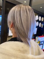 アイコニック 日進梅森台店(ICONIQ)&nbsp;ヘアカラーホワイト