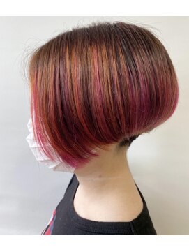 ハートボックス 四谷店(Heart box) 刈り上げボブ×アメージングデザインカラー