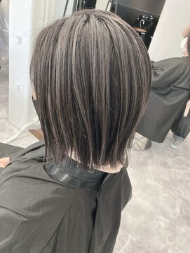 エミタス 宮街道(Emitas.) 切りっぱなし×コントラストハイライト