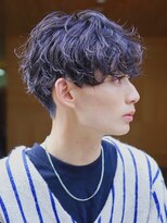 スパイラルパーマ×マッシュスタイルでおしゃれな雰囲気に◎
