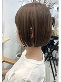 スッキリボブ×白髪ぼかし明るめナチュラルベージュ〈境茉佑〉
