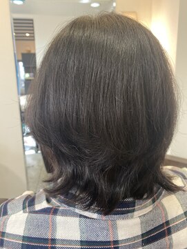 ナゴミ(NAGOMI) 癖毛を生かしたウルフスタイル 30代/40代/50代