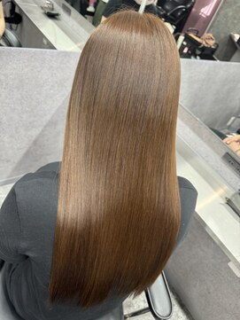 スライバイリアオオサカ(Sly By Ria OSAKA) 美髪矯正【梅田】【大阪】