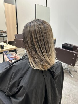 ユウル 横浜(juhl.) バレイヤージュ/ケアブリーチ/ブリーチ/ハイトーンカラー