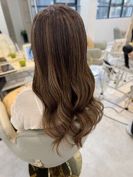 マリアバイアフロート(Maria by AFLOAT) 【山田】白髪ぼかしハイライトグラデーションベージュ