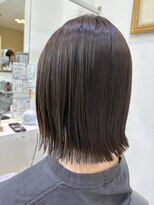 ヒーズ(Hi s)&nbsp;オリーブカラー×ボブ