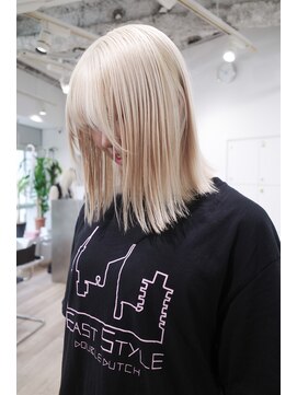 カシェル トウキョウ(Cashel Tokyo) ハイトーンボブ ブロンド ぬきっぱなし ホワイトブロンド