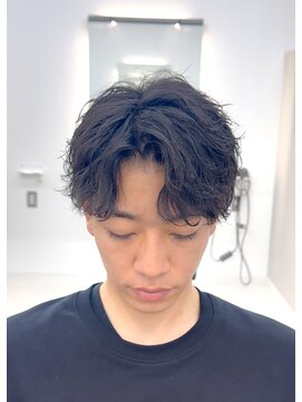 オン(on.) 波巻きシャドウパーマ