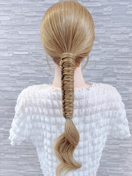 ヘアメイクサロン チャンス(Hair make salon CHANCE) .