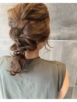 美容室 アイディー i-dee&nbsp;ミディアムでも可愛い編みおろし