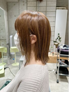 ライラ(Lyla) guest hair 透明感ベージュ×肩ラインボブ